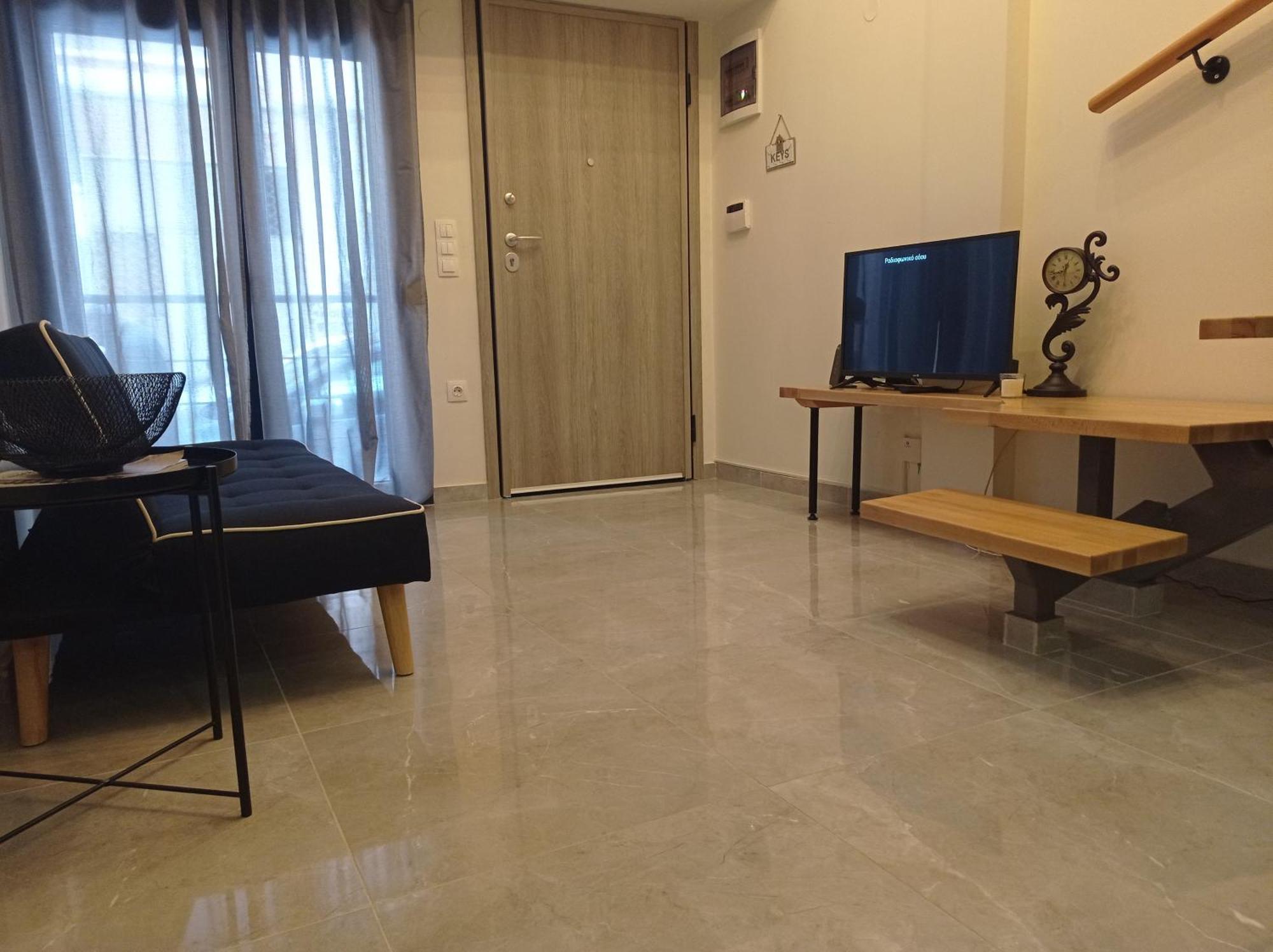 Minimal Two-Floor Apartment Thessaloniki Exterior photo