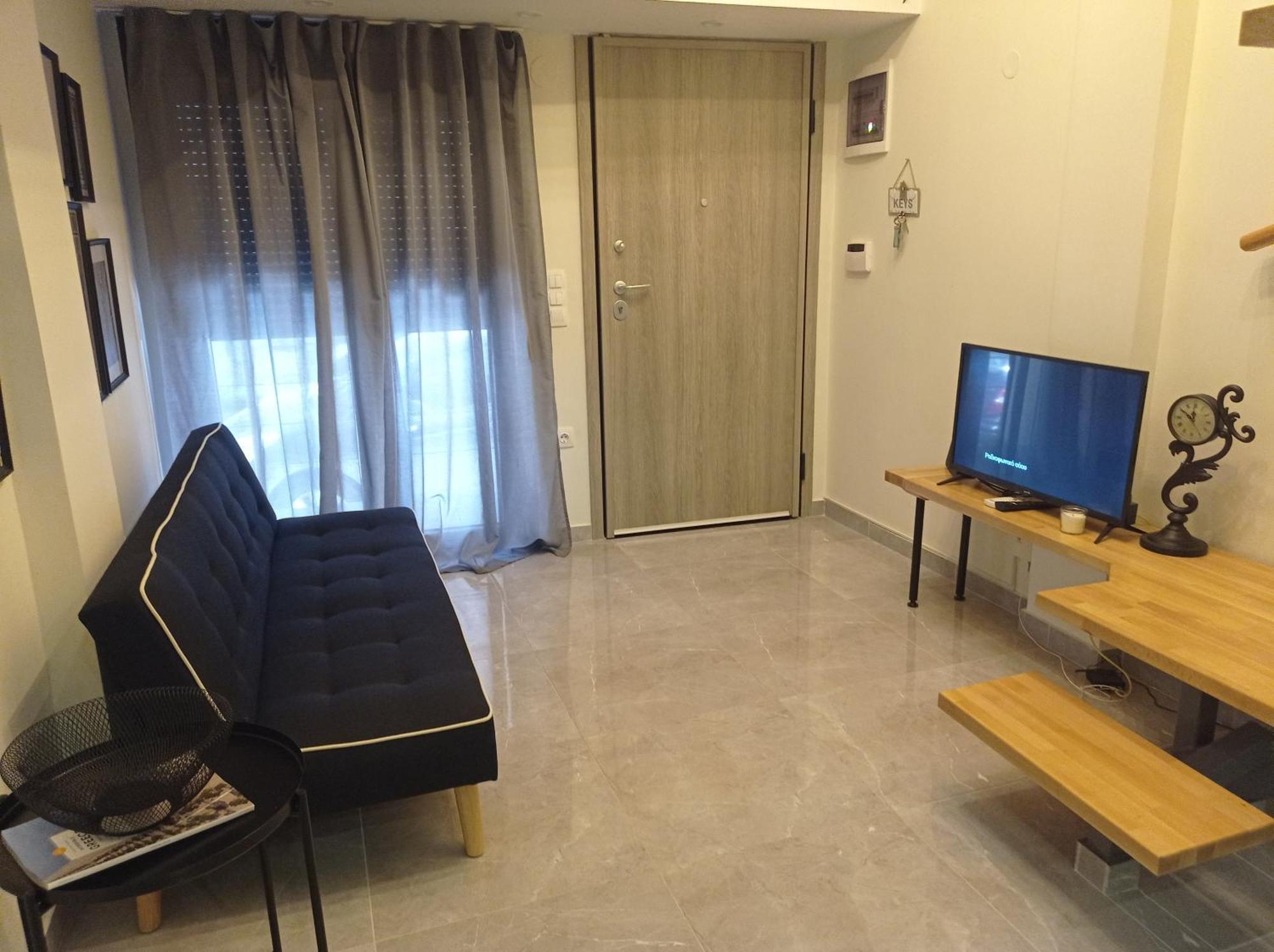 Minimal Two-Floor Apartment Thessaloniki Exterior photo